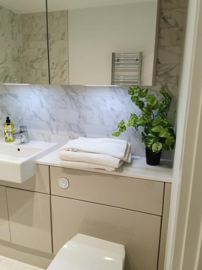 伦敦Comfy 1 Bed Studio 1 Minute From Train Station公寓 外观 照片